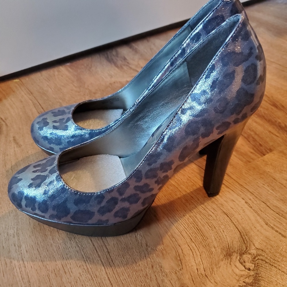 Guess Irredescent Animal Print